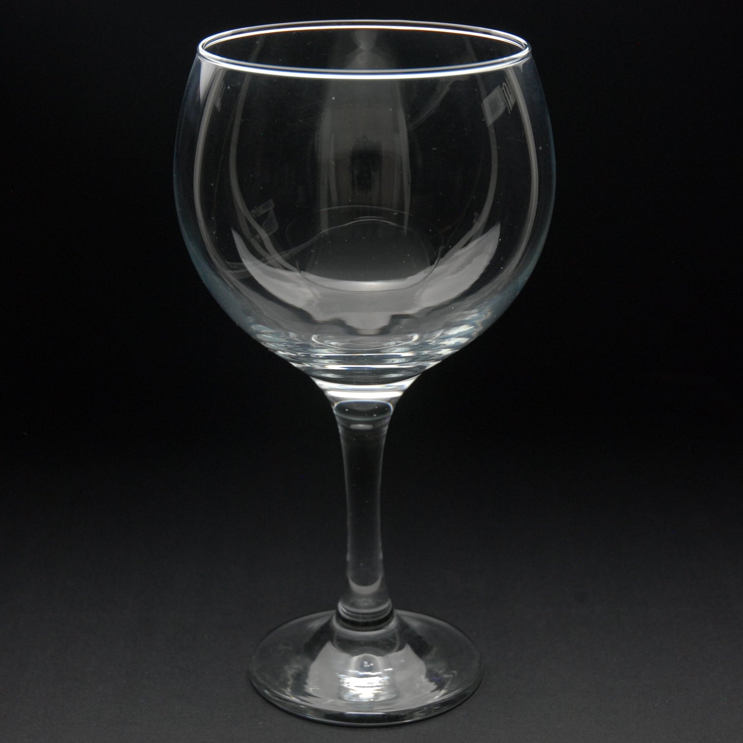 Meadow Cats Gin Cocktail Glass - Hand Etched/Engraved Gift