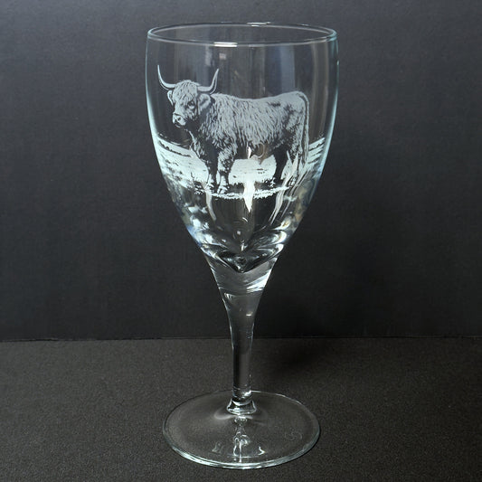 Highland Cow Crystal Wine Glass - Hand Etched/Engraved Gift